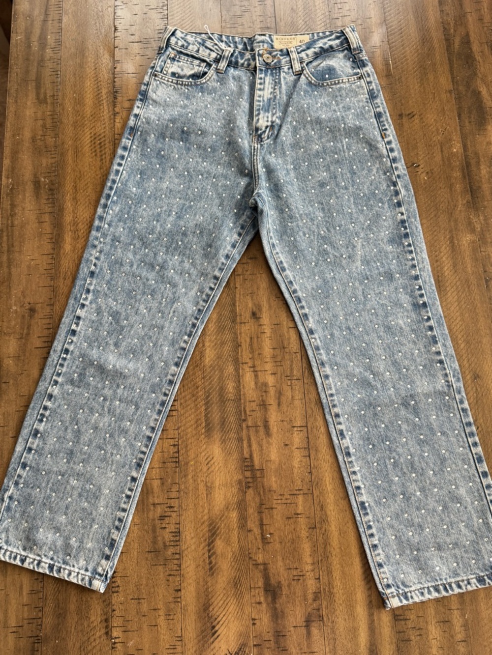 High-Rise Blue Denim Jeans with Pearl Accent - Picture 3 of 11